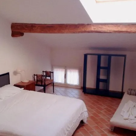 Poros Appartamento In Centro Apartmán *